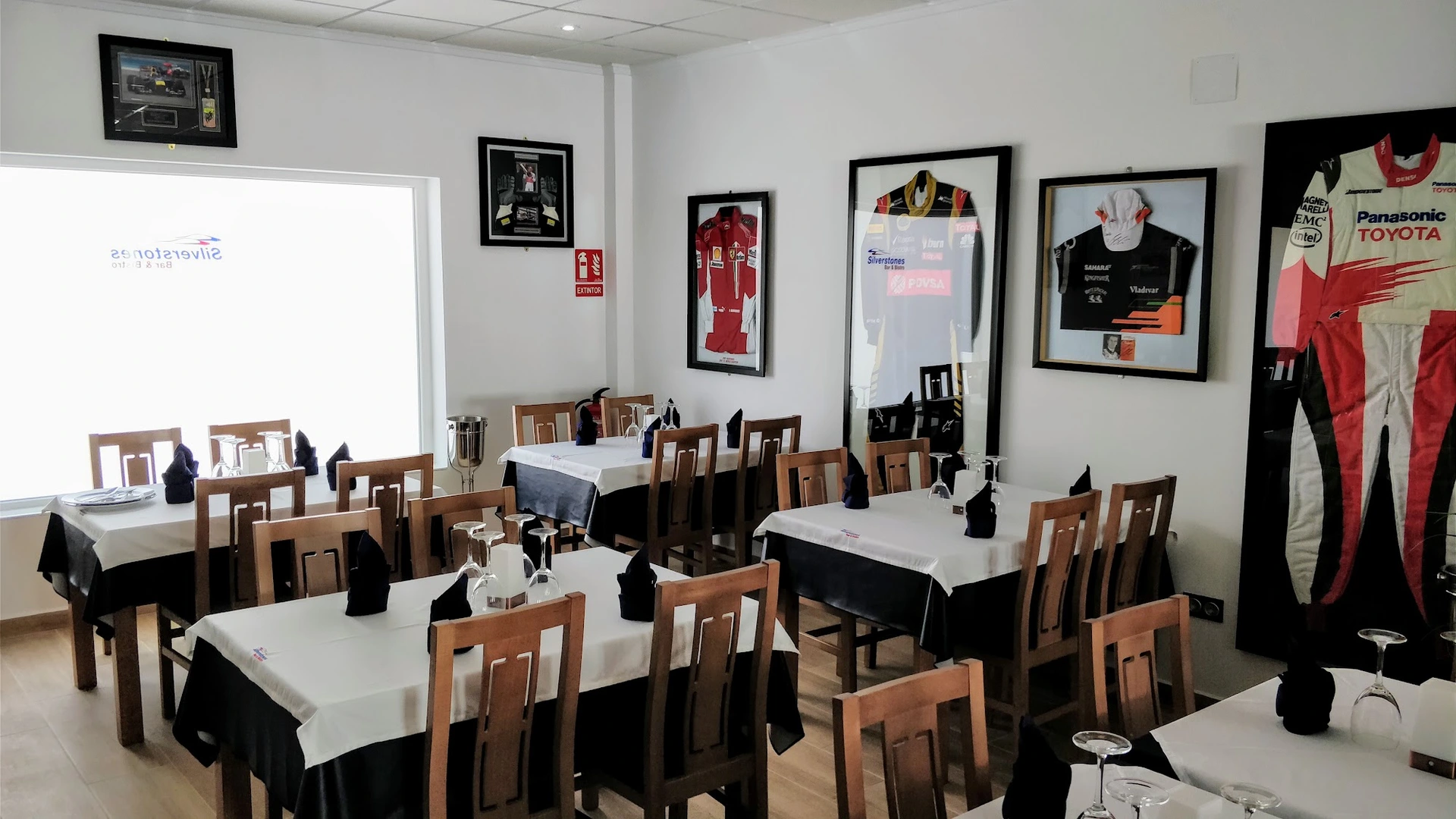 Silverstones interior decor and ambiance